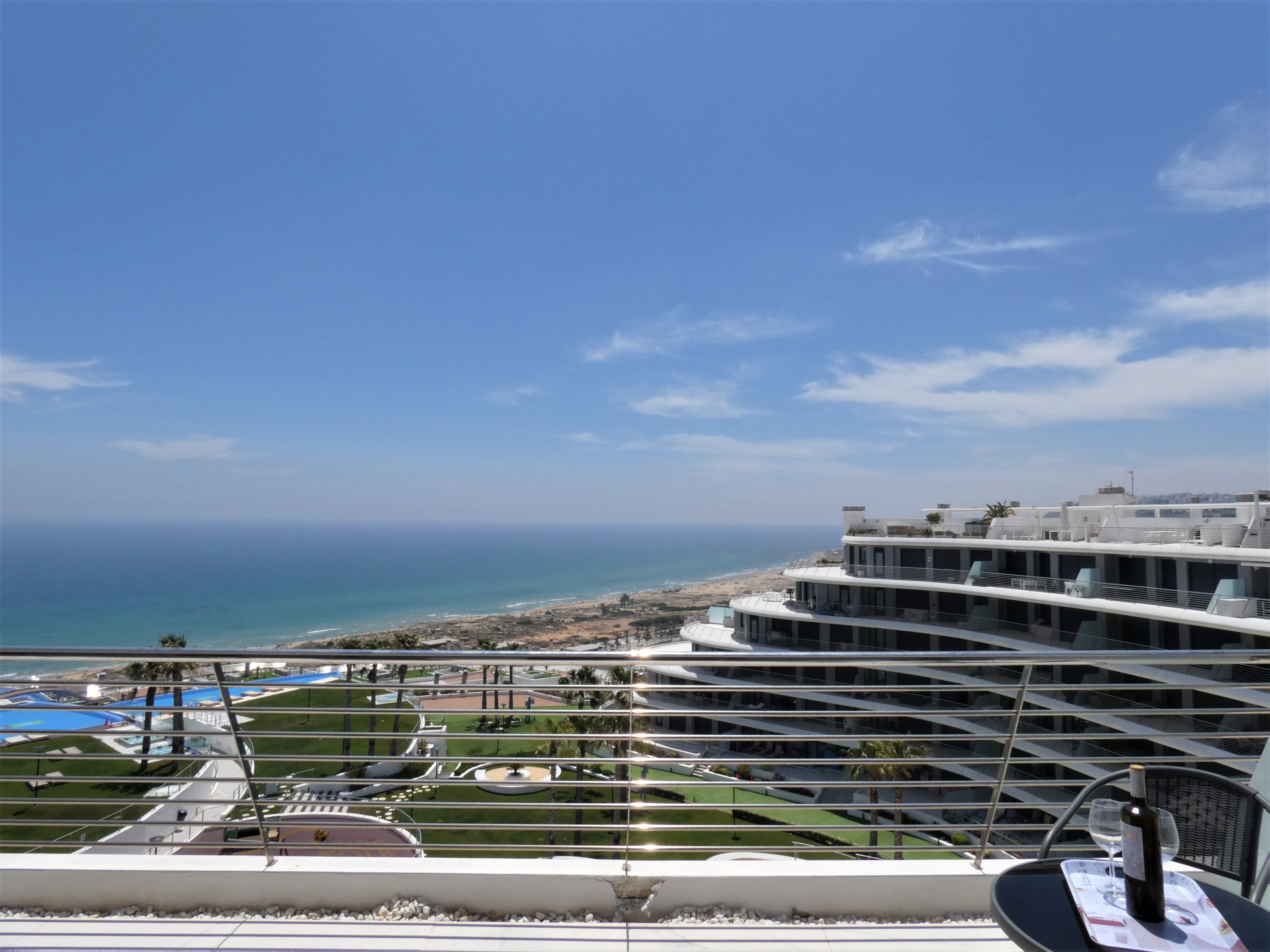 Penthouse with incredible view and large roof terrace in Infinity View