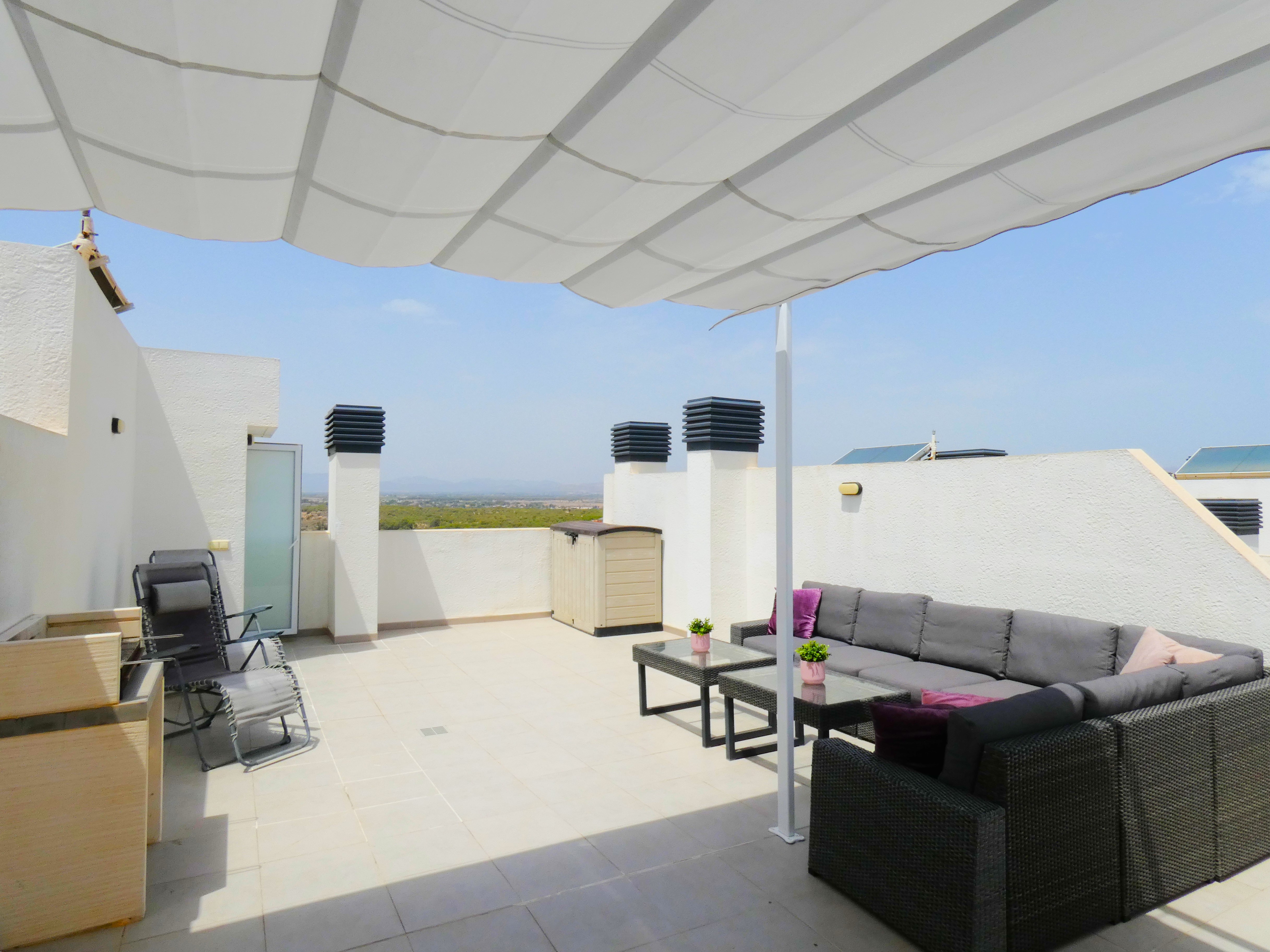 Modern 2-Bedroom Home with Terraces Near Playa Carabassi - Lyxfastighet till salu i Los Arenales del Sol, Spanien. Bild 2 av 5 som visar fastighetens bästa drag.